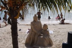 Safari Club - Sand sculpture