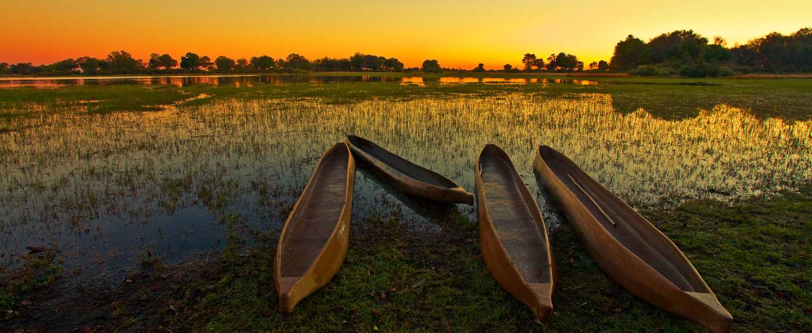 Safari Club - Botswana_Okavango_Delta_Sunrise