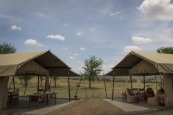 Safari Club Classic Accommodation - ubuntu-camp-lounge-areas